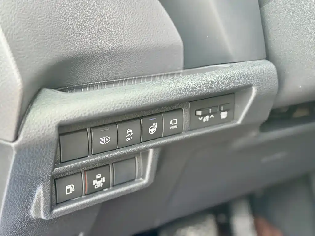 Toyota Sienna 2023 — фото 18