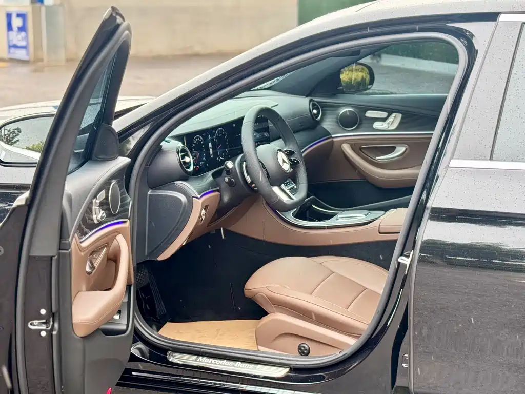 Mercedes-Benz E-Class 2023 — фото 4