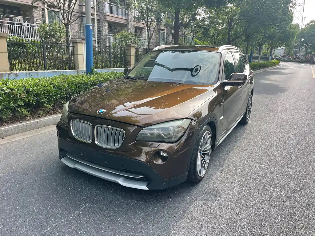 BMW X1 2015 — фото 1