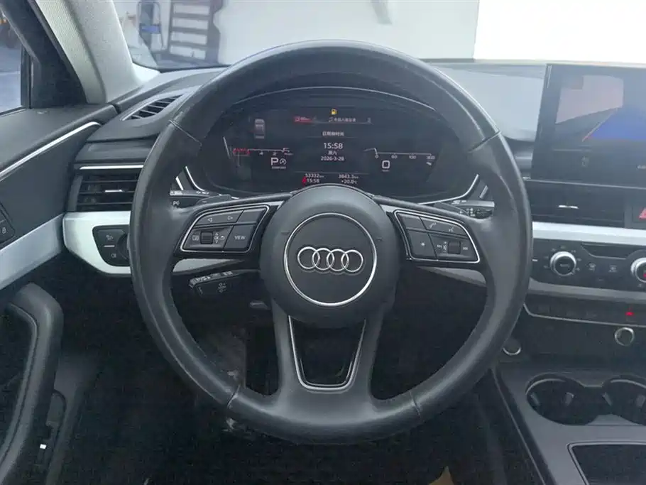 Audi A4L 2023 — фото 15