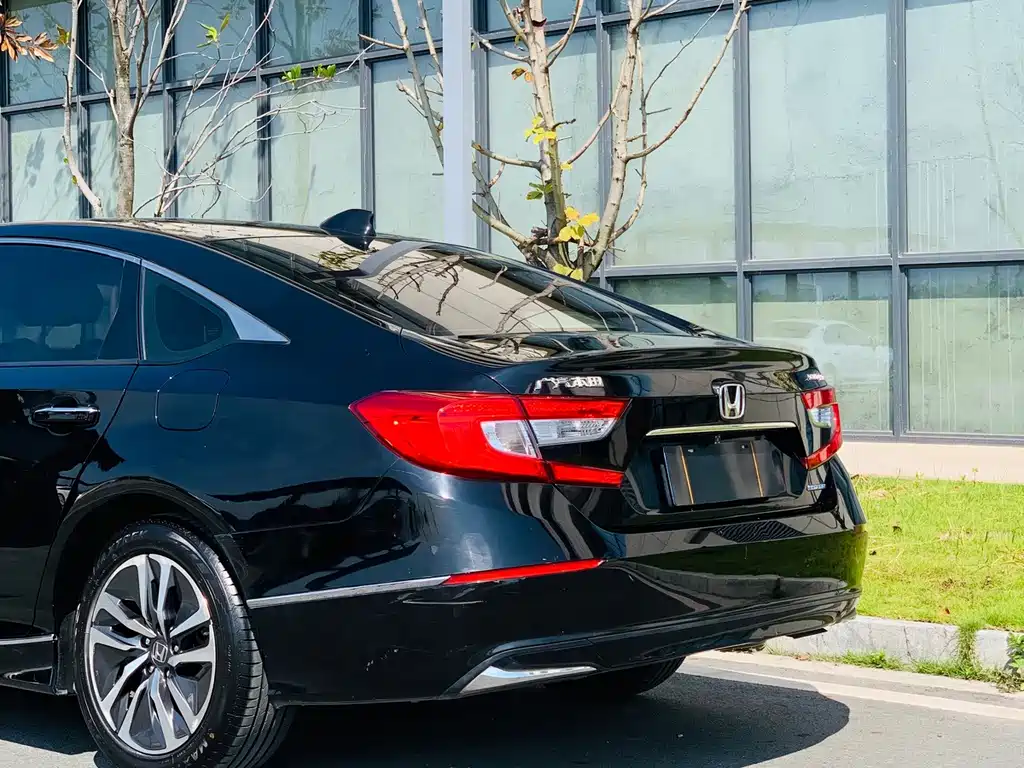 Honda Accord 2019 — фото 20