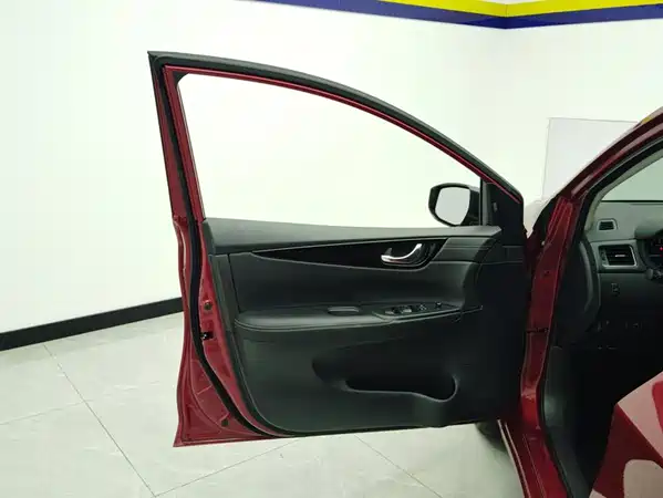 Nissan Tiida 2021