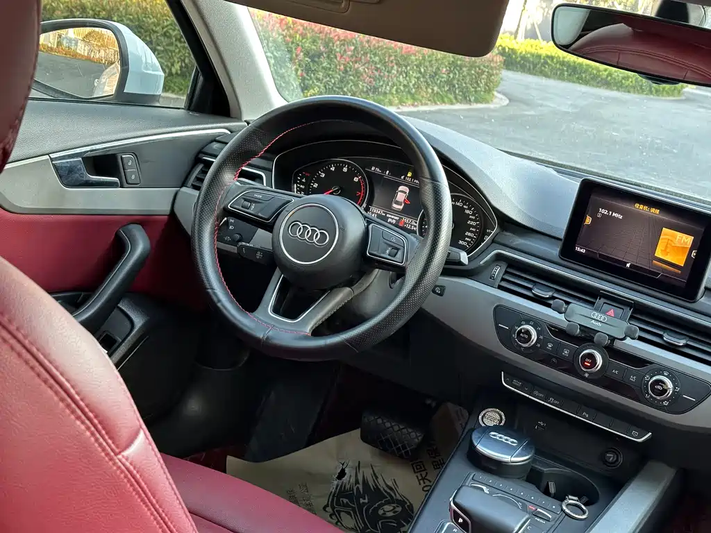 Audi A4L 2019 — фото 13
