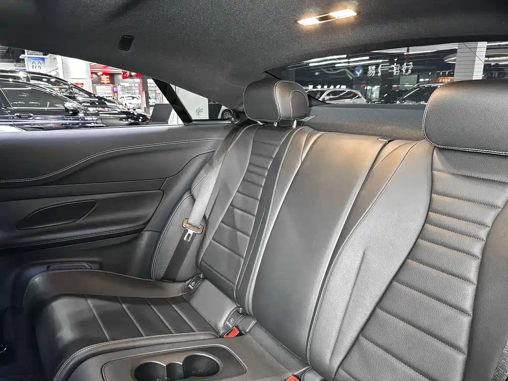 Mercedes-Benz E-Class 2022 — фото 13