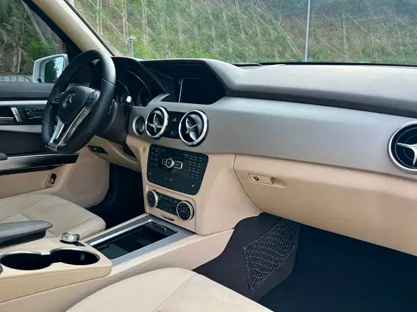 Mercedes-Benz GLK-Class 2015