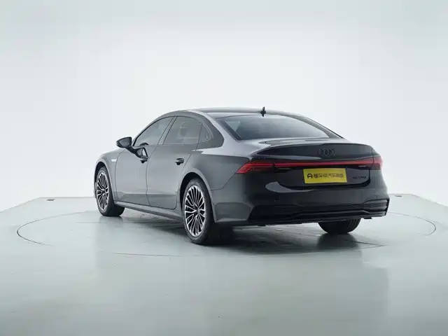 Audi A7L 2024 — фото 8