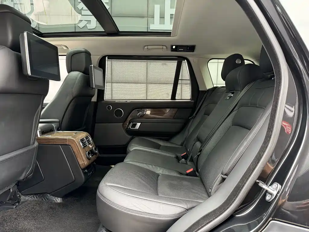 Land Rover Range Rover 2020 — фото 9