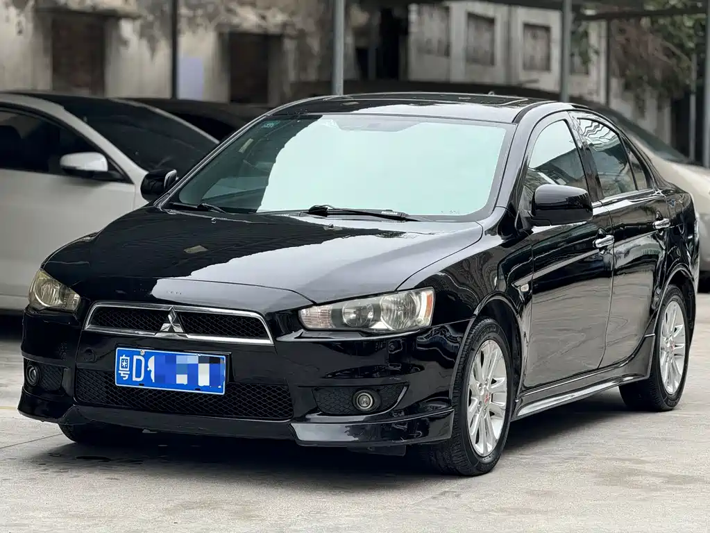 Mitsubishi Lancer EX 2011 — фото 1