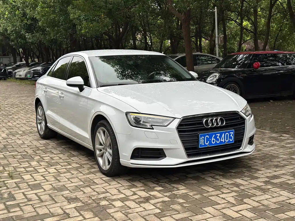 Audi A3 2017 — фото 1