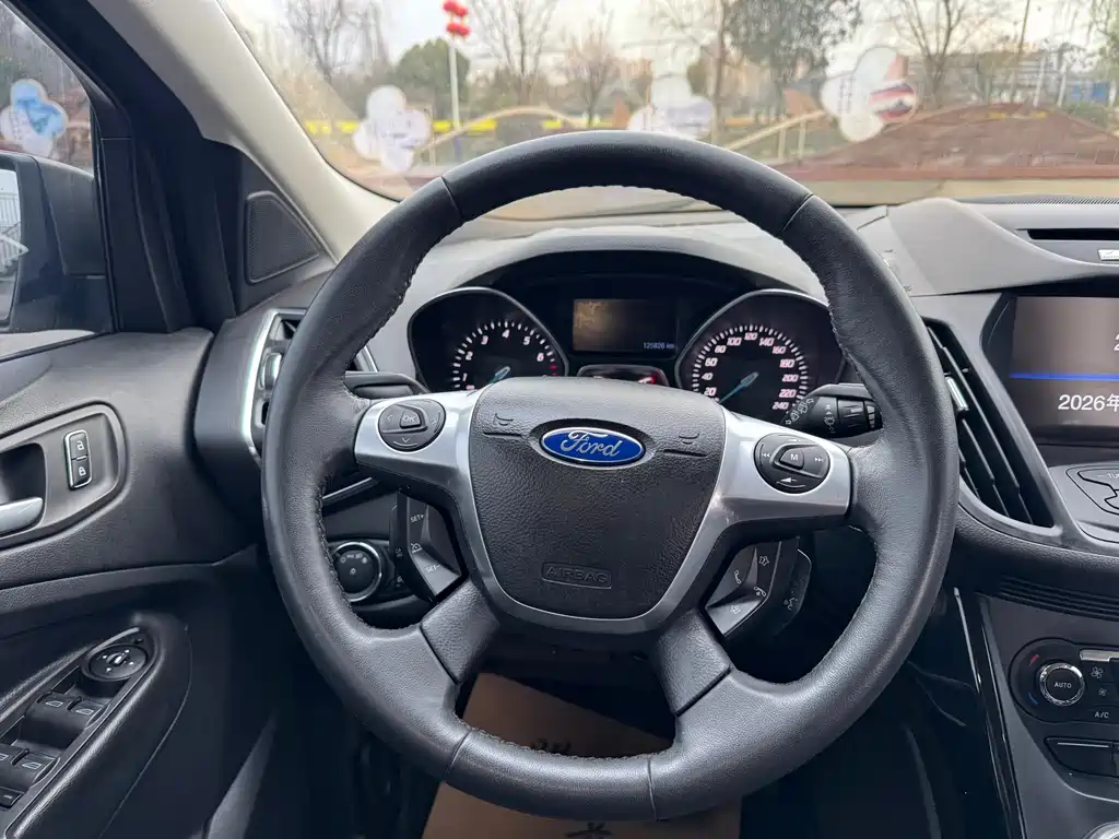 Ford Kuga 2013 — фото 16