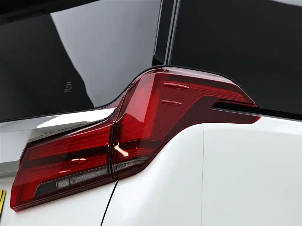 Toyota Alphard 2020 — фото 7