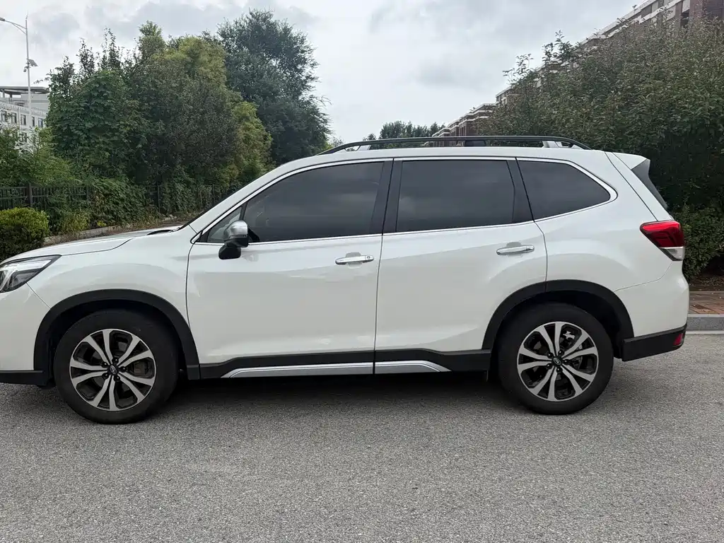 Subaru Forester 2021 — фото 9