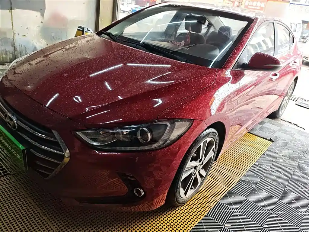Hyundai Elantra 2018 — фото 2