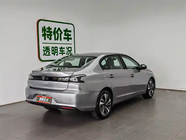 Peugeot 408 2023