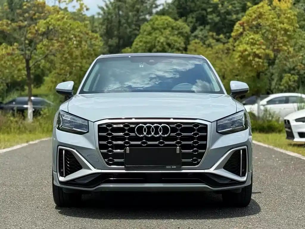 Audi Q2L 2023