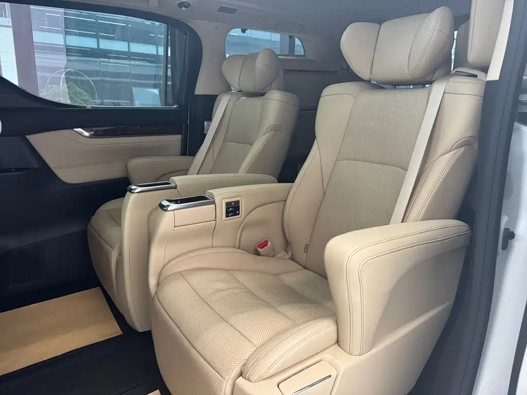 Toyota Alphard 2021 — фото 9