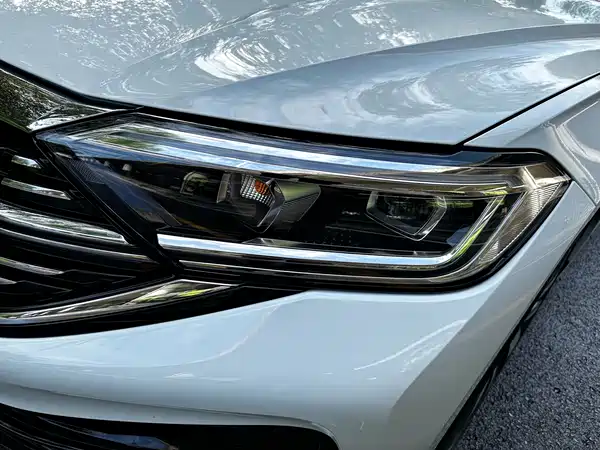 Volkswagen Sagitar 2025