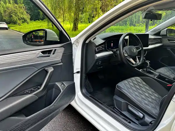 Volkswagen Sagitar 2025
