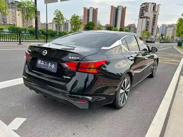 Nissan Teana 2022