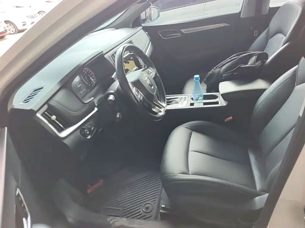 Roewe i6 Classic 2017 — фото 15