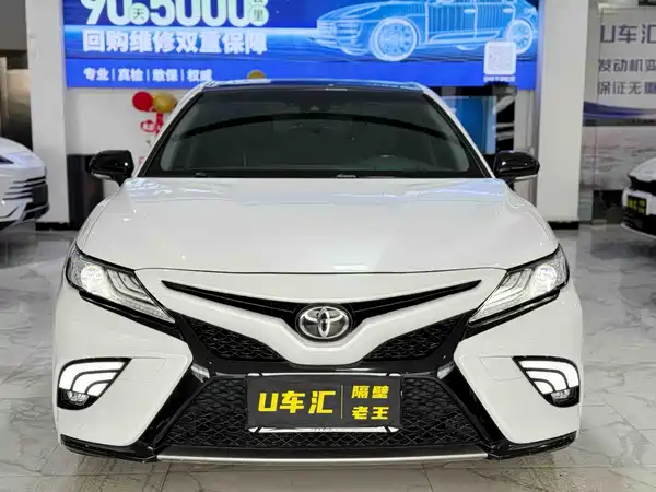 Toyota Camry 2019