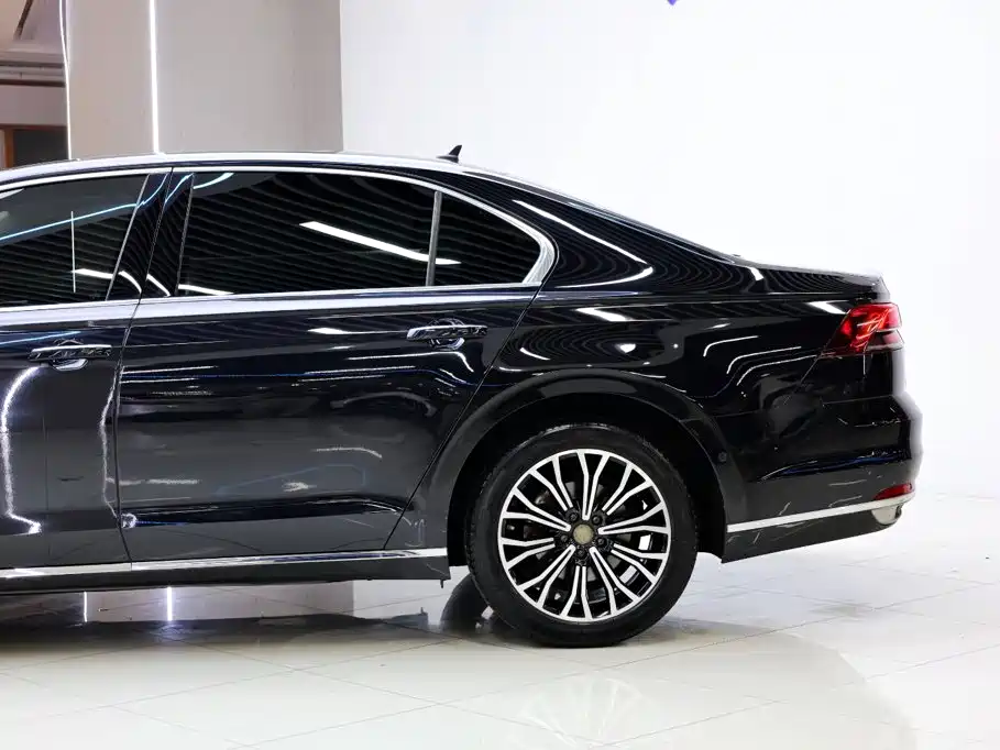 Volkswagen Phideon 2019 — фото 4