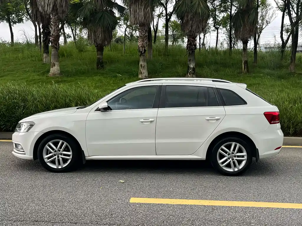 Volkswagen Gran Lavida 2016