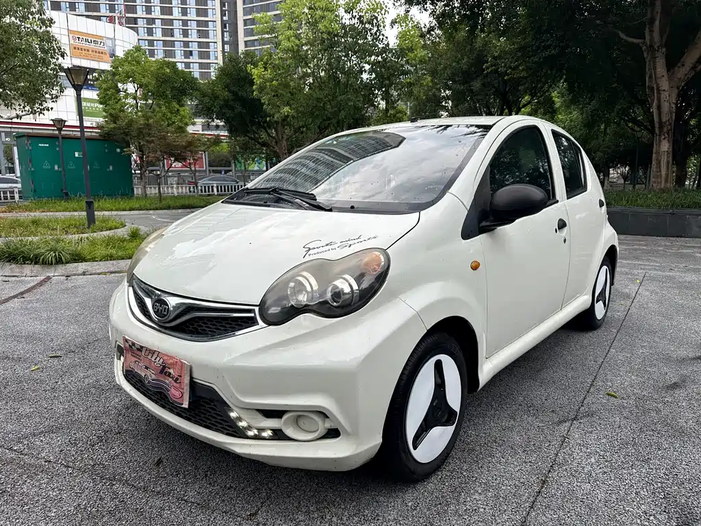 BYD F0 2016