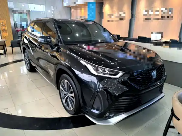Toyota Crown Kluger 2025