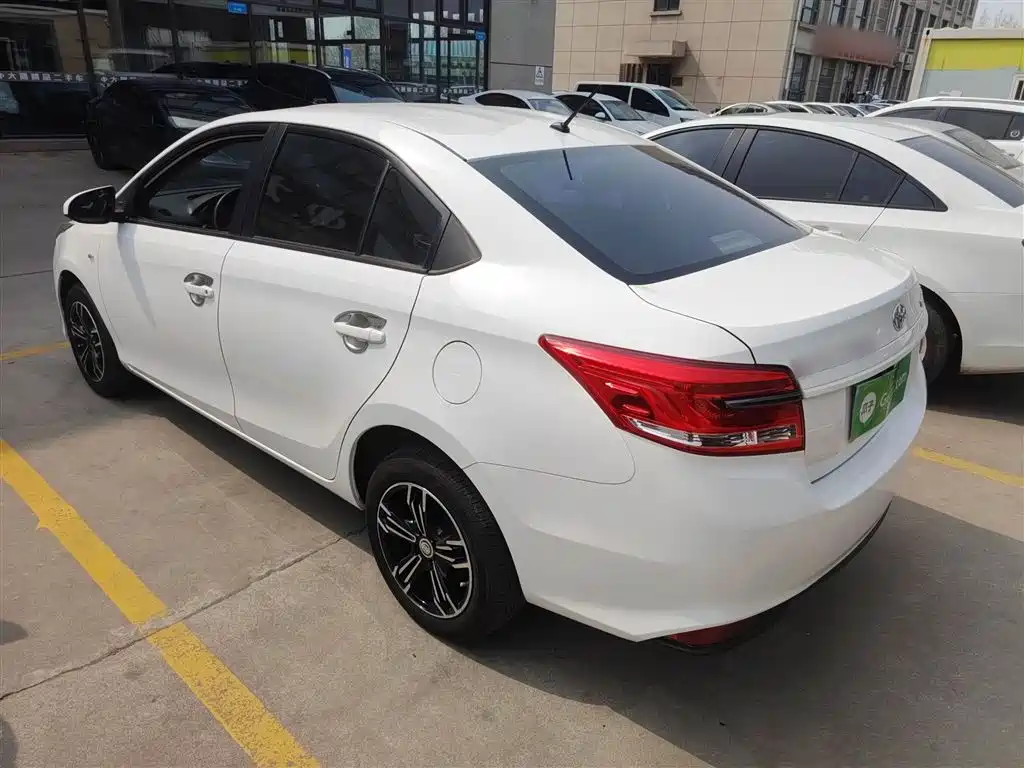 Toyota Yaris L 2019