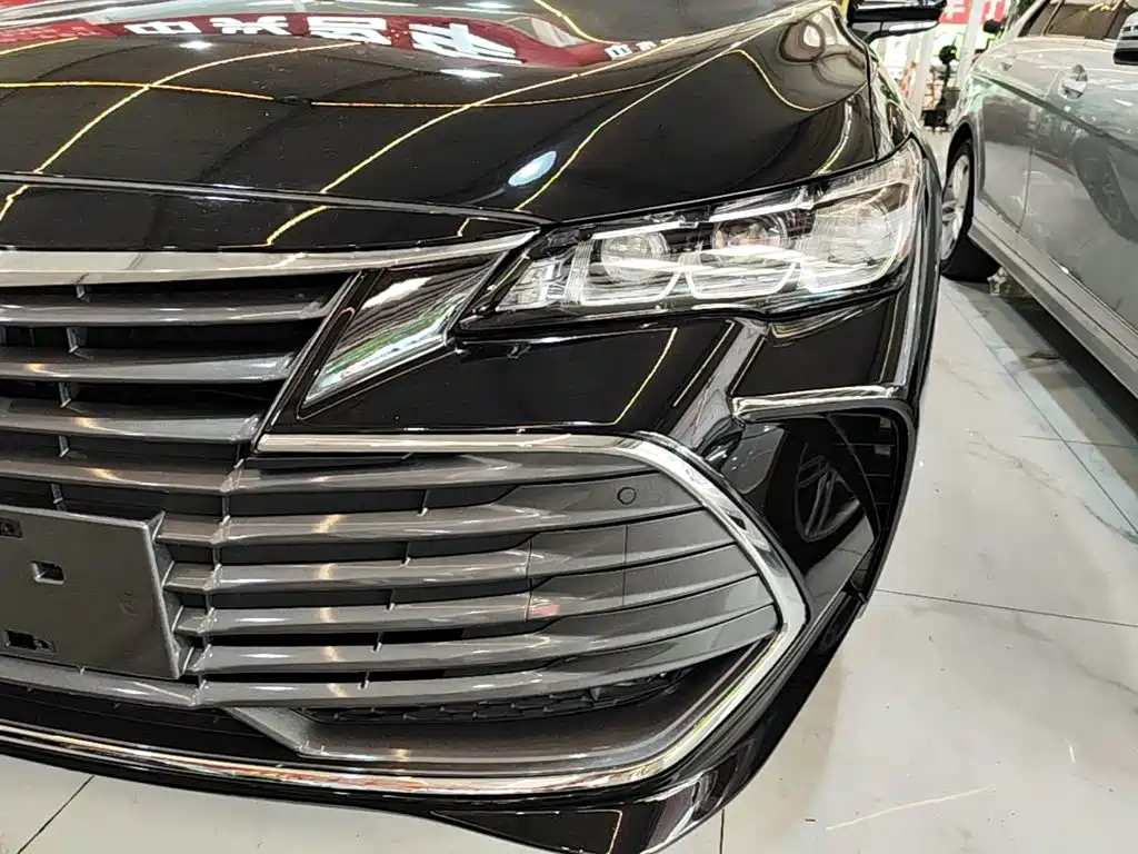 Toyota Avalon 2020 — фото 24