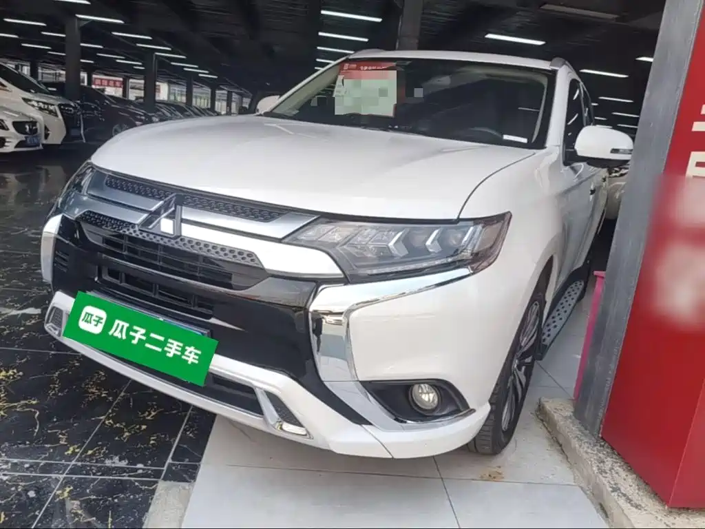Mitsubishi Outlander 2022