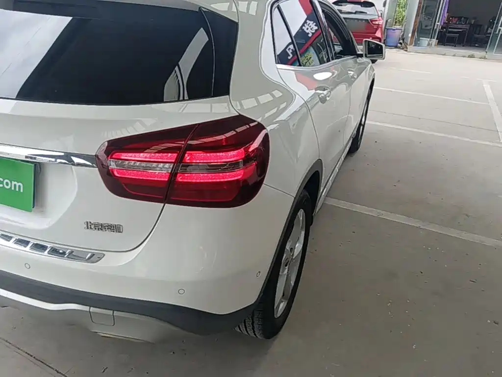 Mercedes-Benz GLA 2018 — фото 8