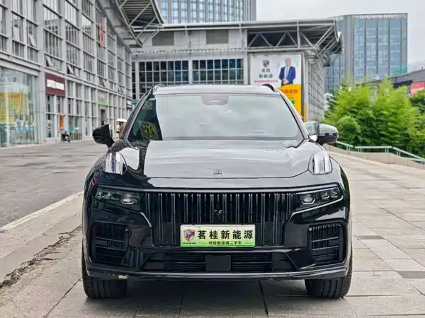 Lynk & Co 09 EM-P 2023