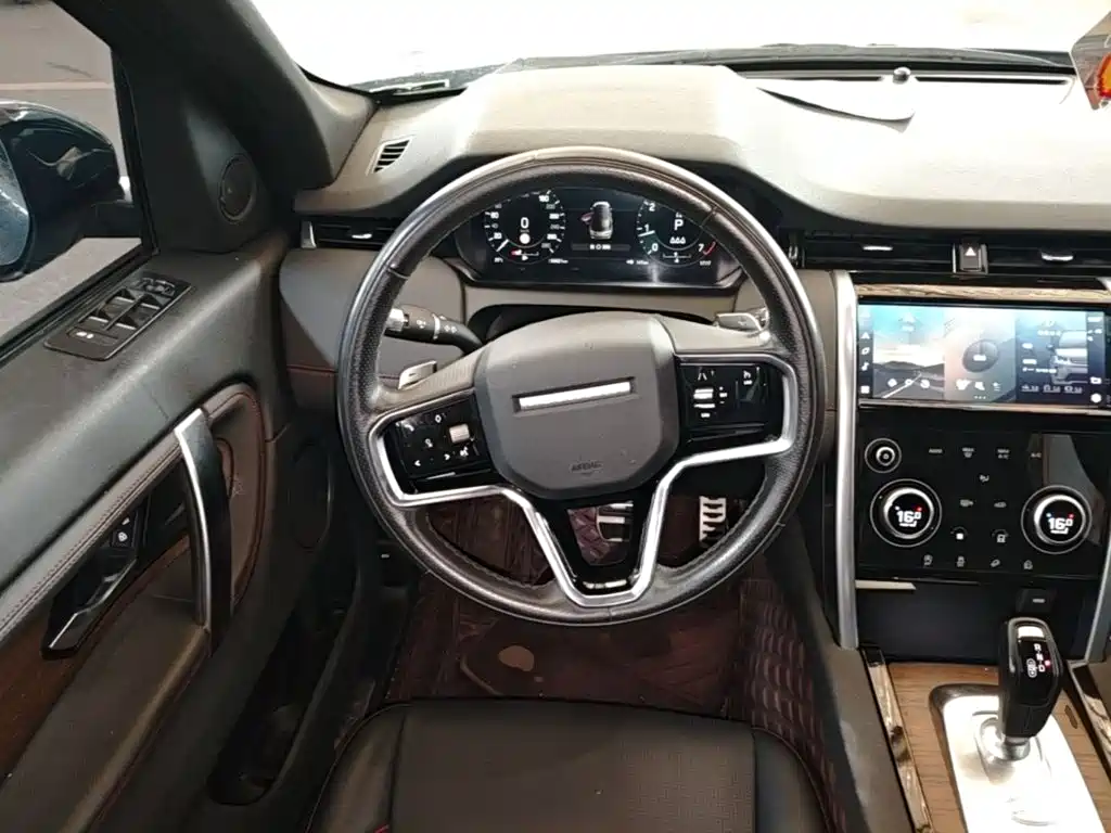 Land Rover Discovery Sport 2022 — фото 11