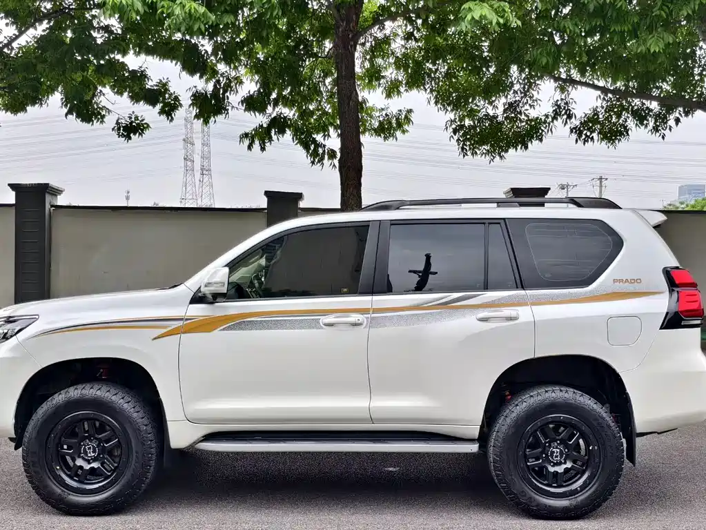 Toyota Prado 2018 — фото 7