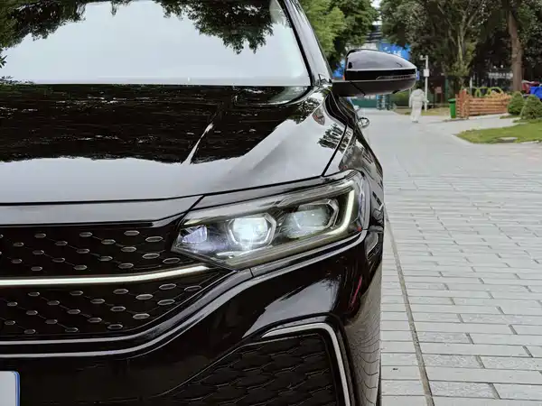 Volkswagen Passat 2022