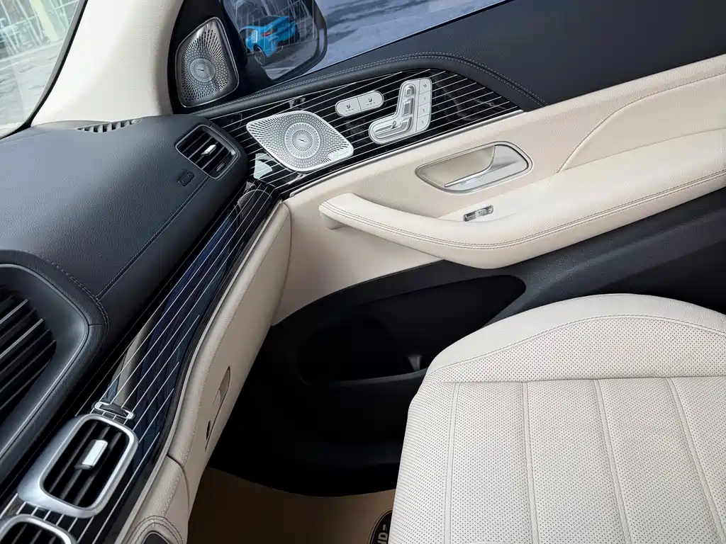 Mercedes-Benz GLS 2022 — фото 12