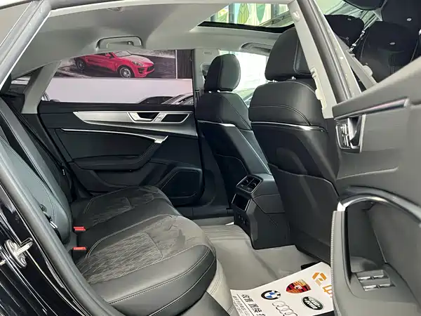 Audi A7L 2025