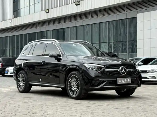 Mercedes-Benz GLC 2025
