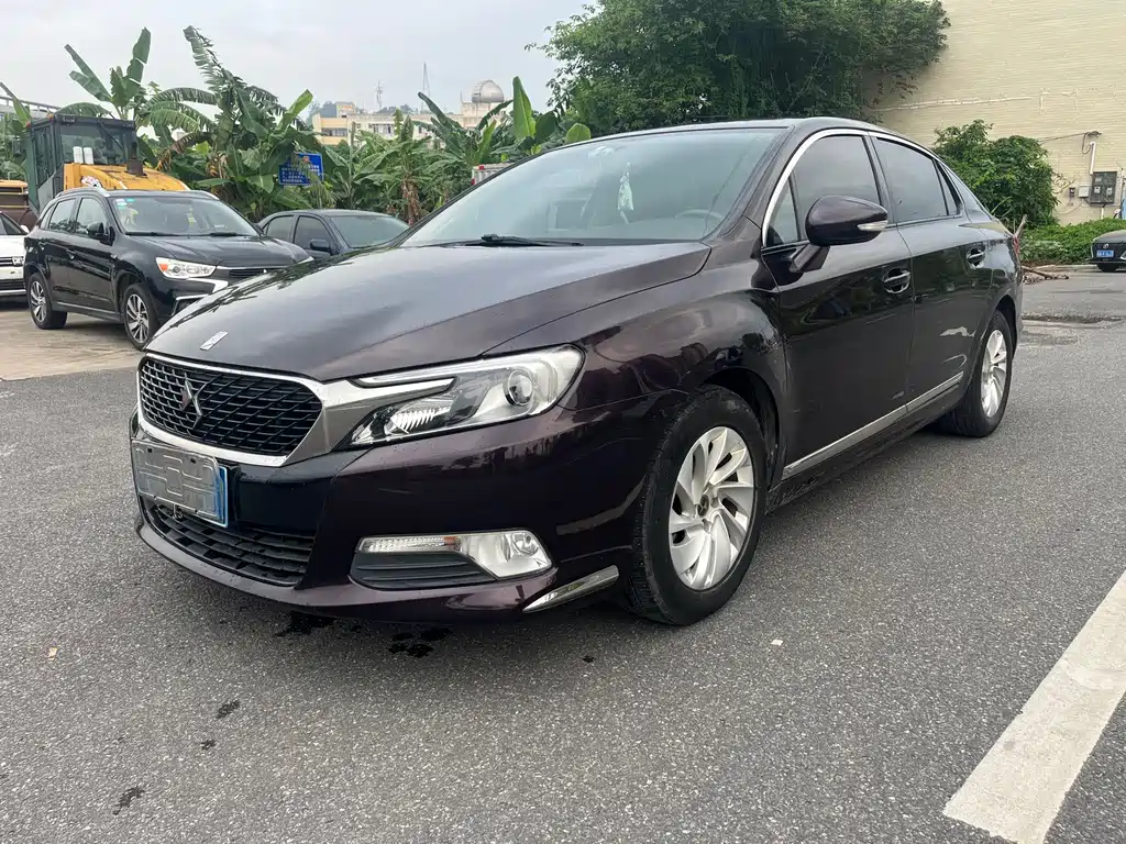DS 5LS 2015