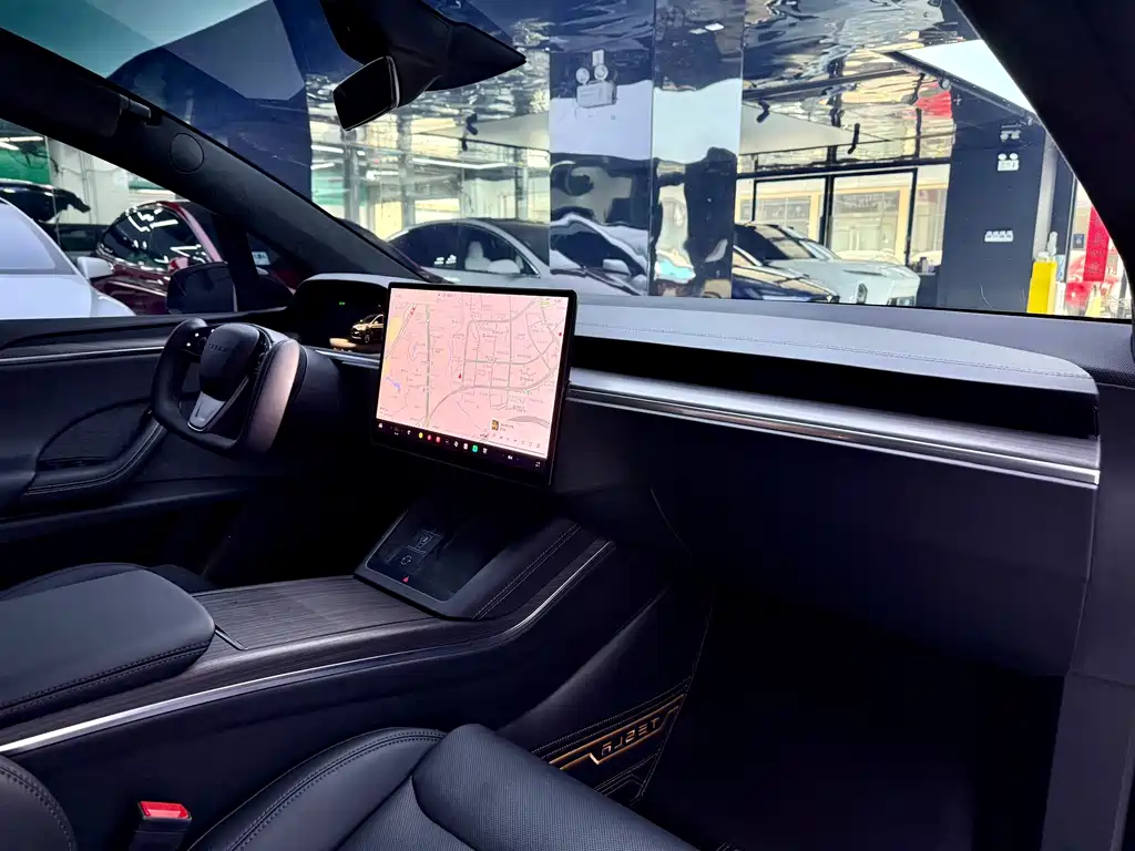 Tesla Model X 2024 — фото 11