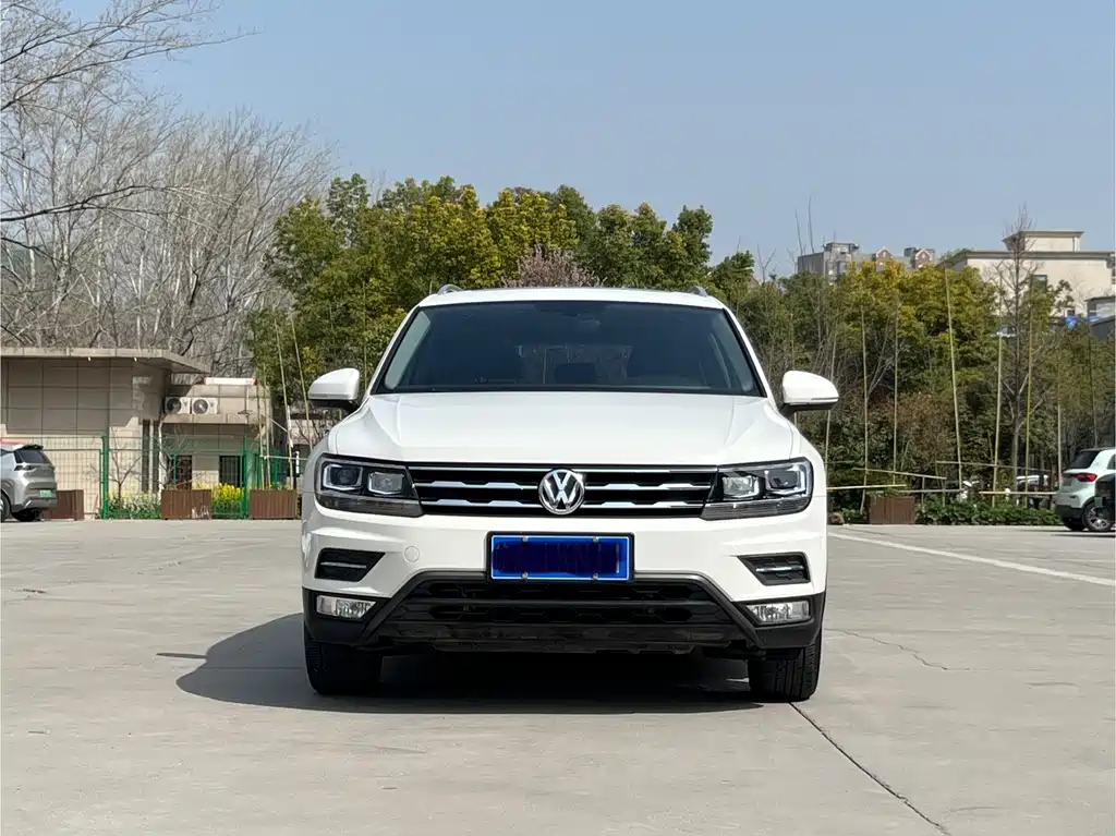 Volkswagen Tiguan L 2018 — фото 2