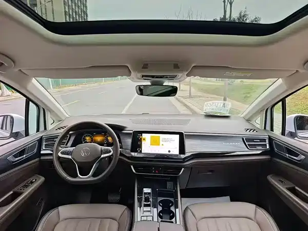 Volkswagen Viloran 2023