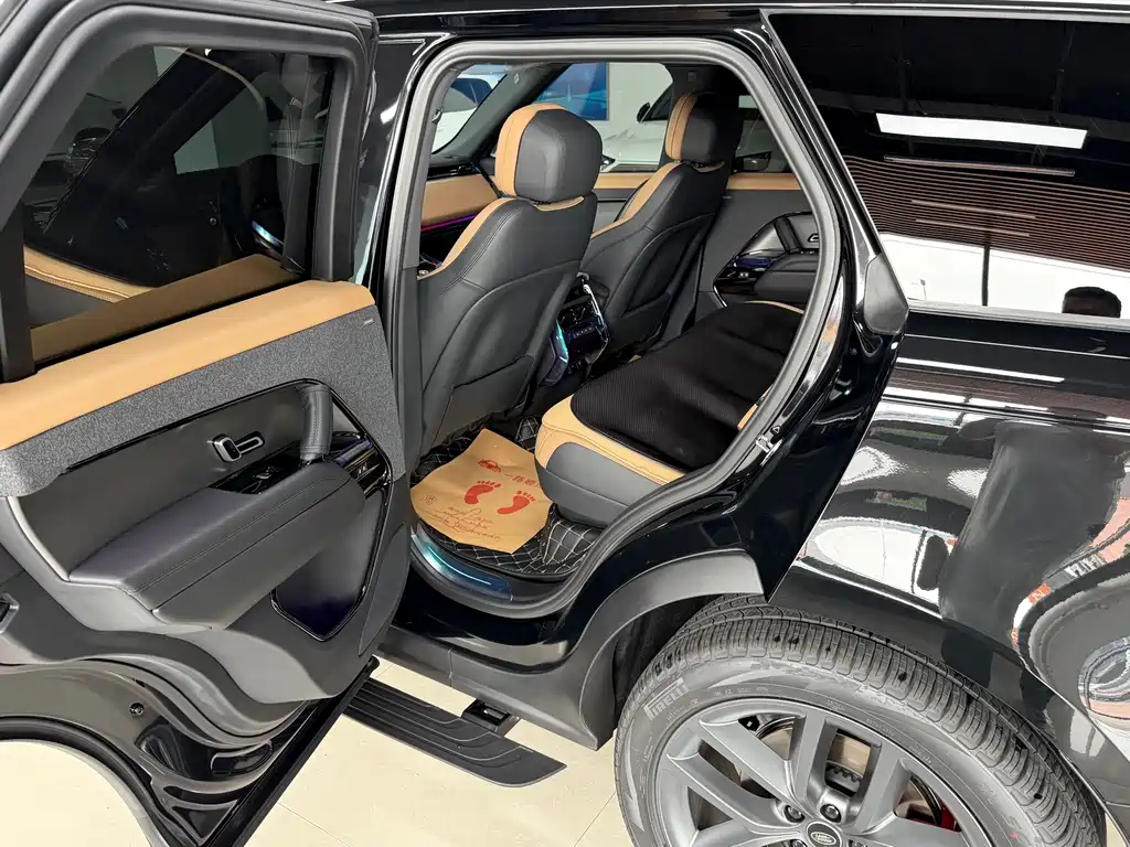 Land Rover Range Rover Sport 2025 — фото 6