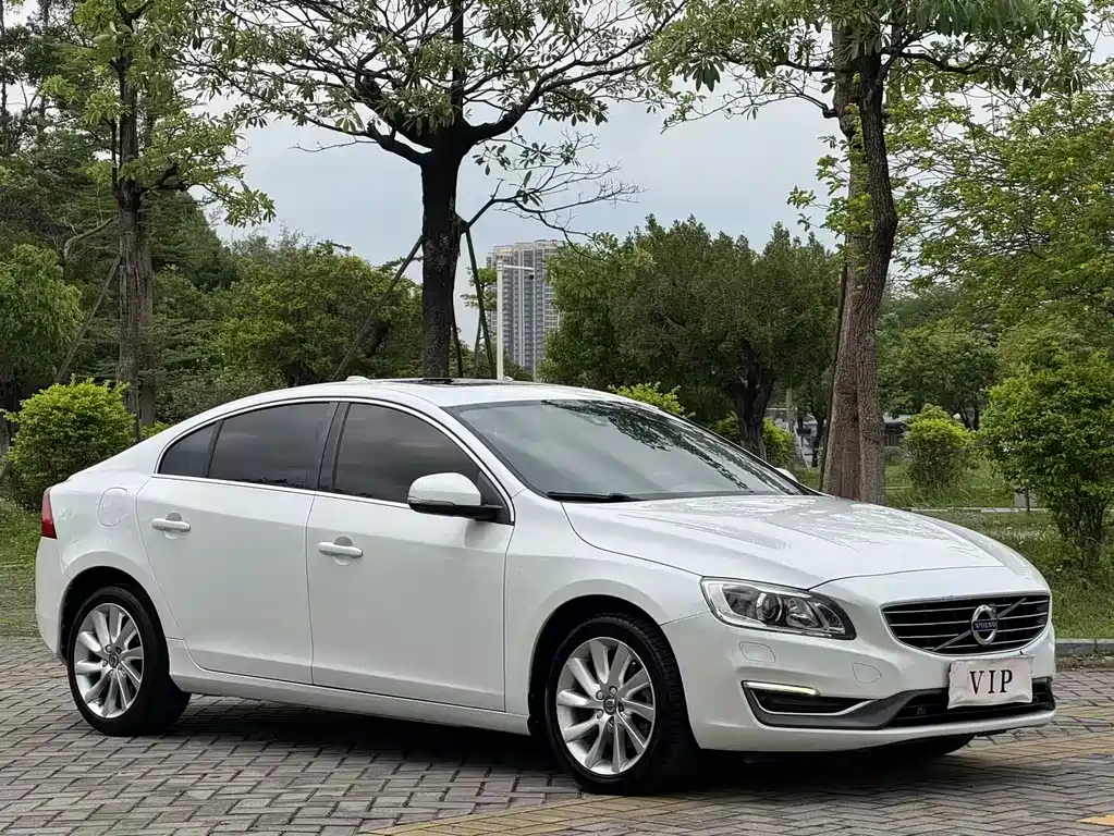 Volvo S60 2016 — фото 3