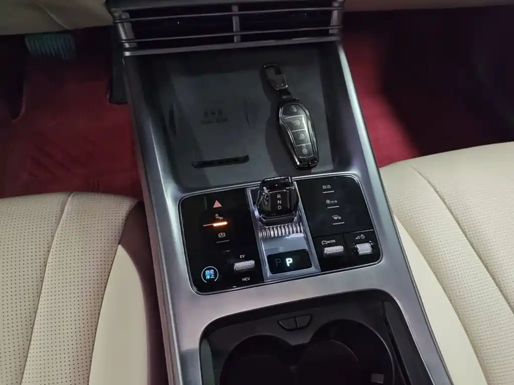 BYD Seal 07 DM-i 2025 — фото 14
