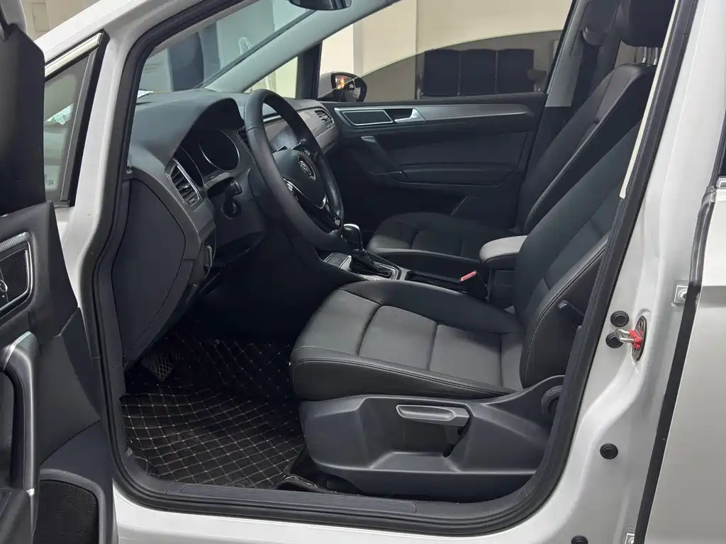 Volkswagen Golf Jialu 2019 — фото 7