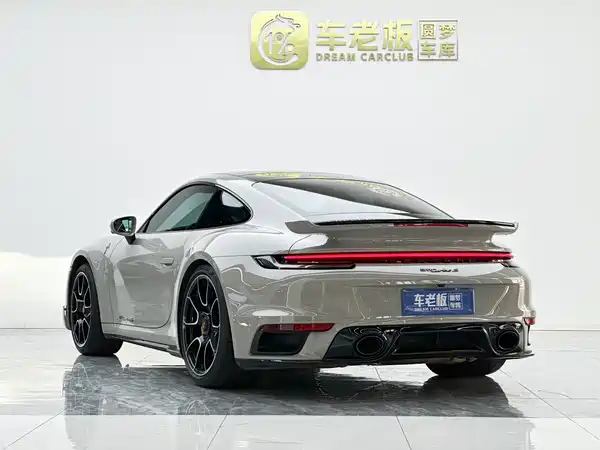 Porsche 911 2023