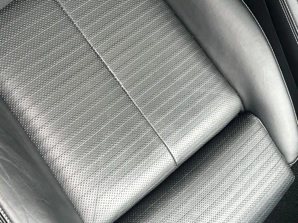Infiniti Q50L 2017 — фото 30